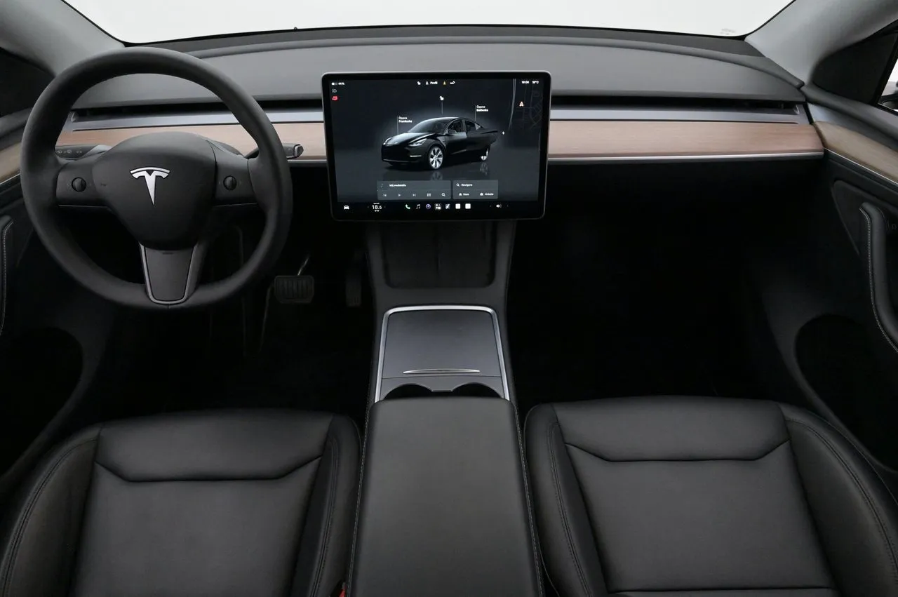 Tesla Model Y bild 6