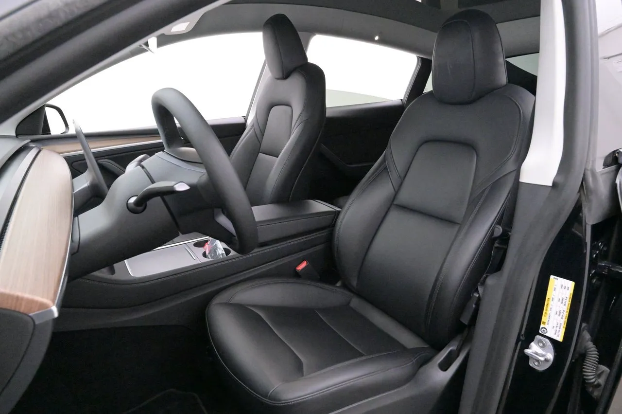 Tesla Model Y bild 9