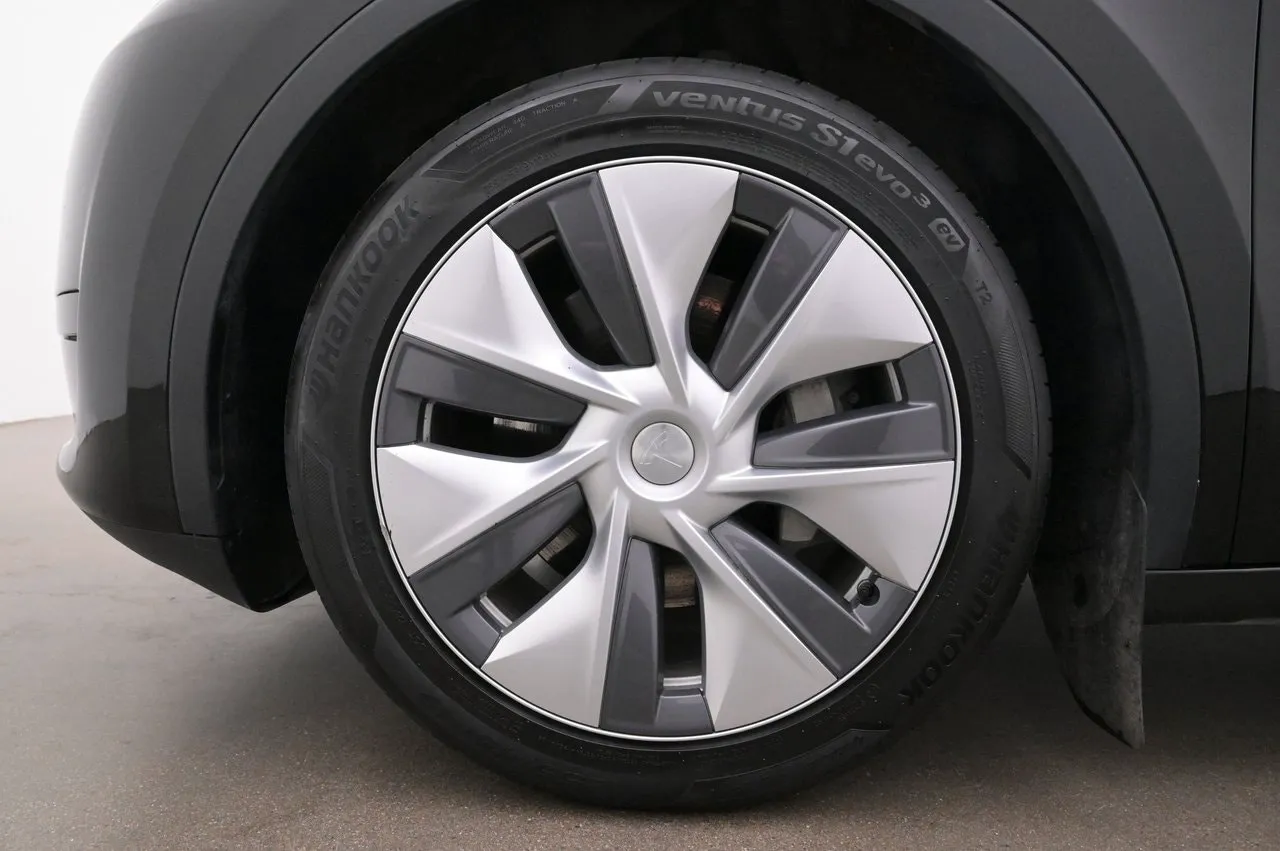 Tesla Model Y bild 27