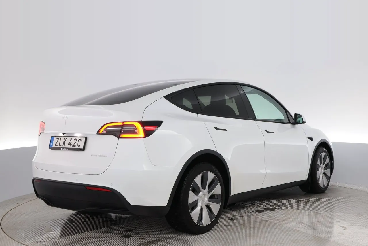 Tesla Model Y bild 5