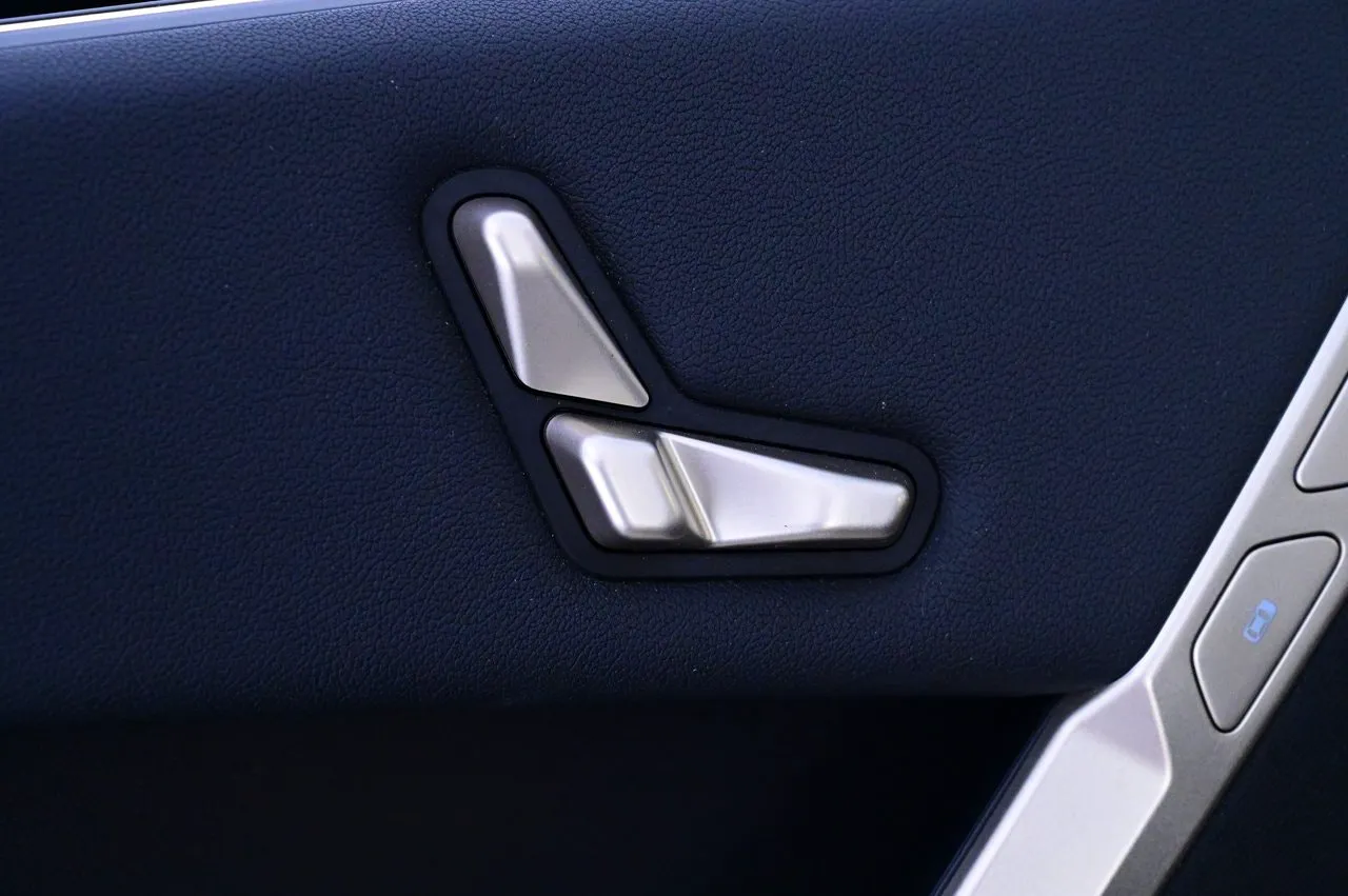 BMW iX bild 14