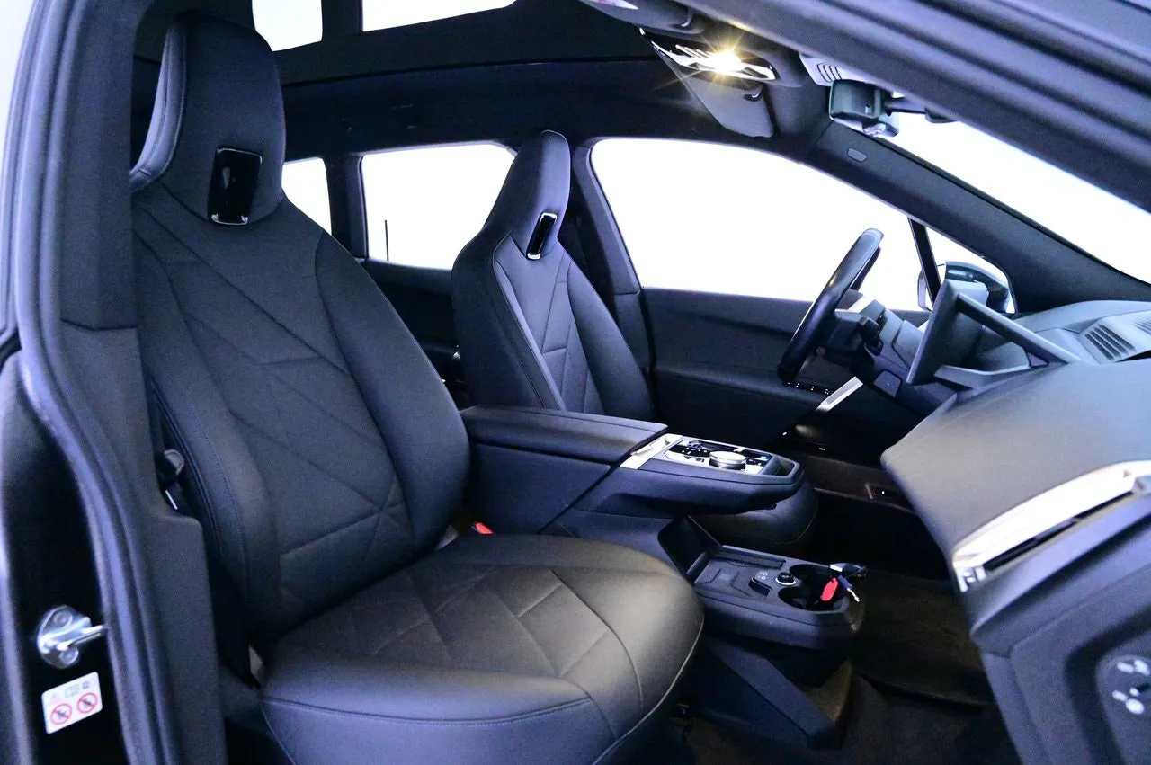 BMW iX bild 15