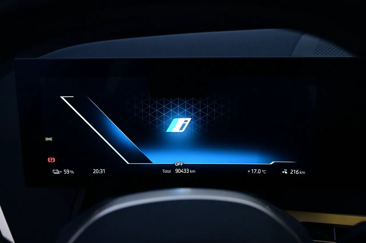 BMW iX bild 10