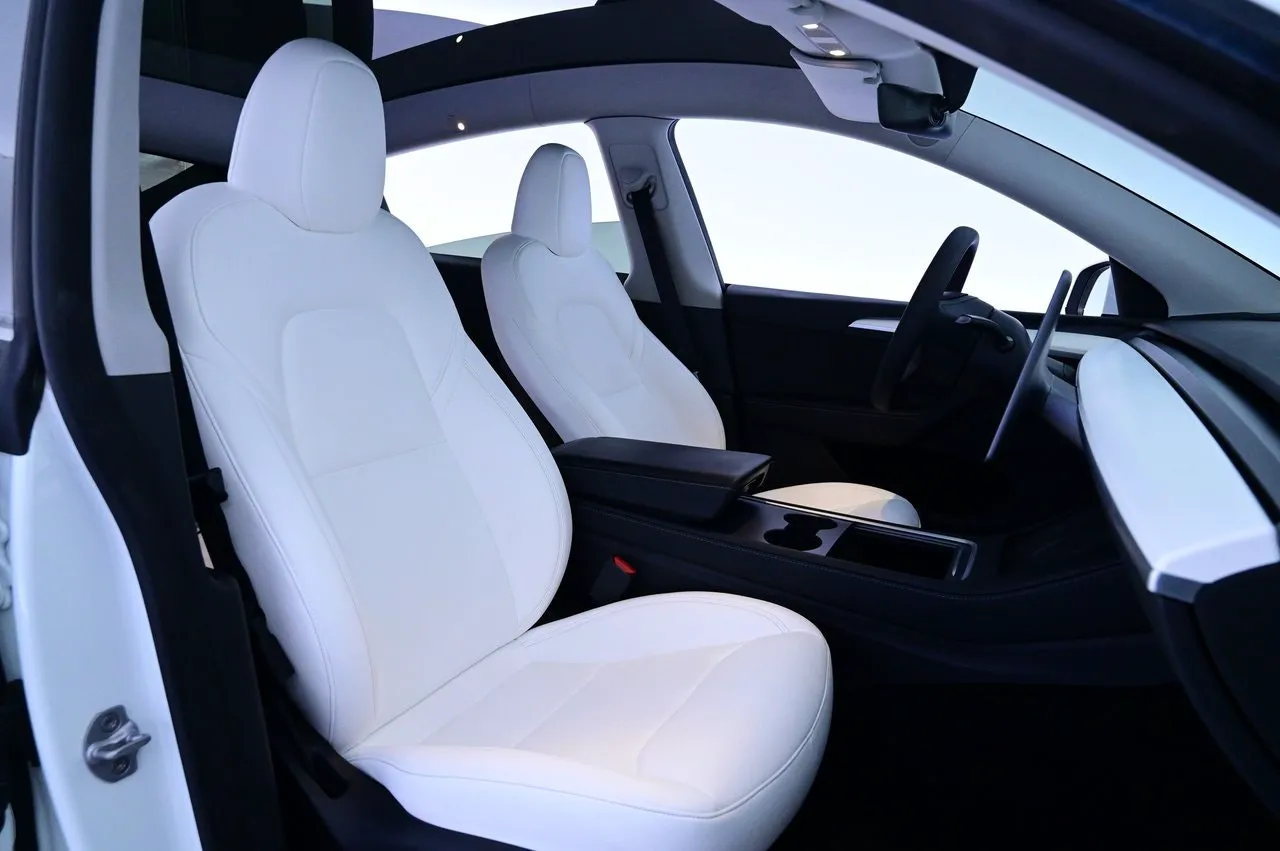 Tesla Model Y bild 12