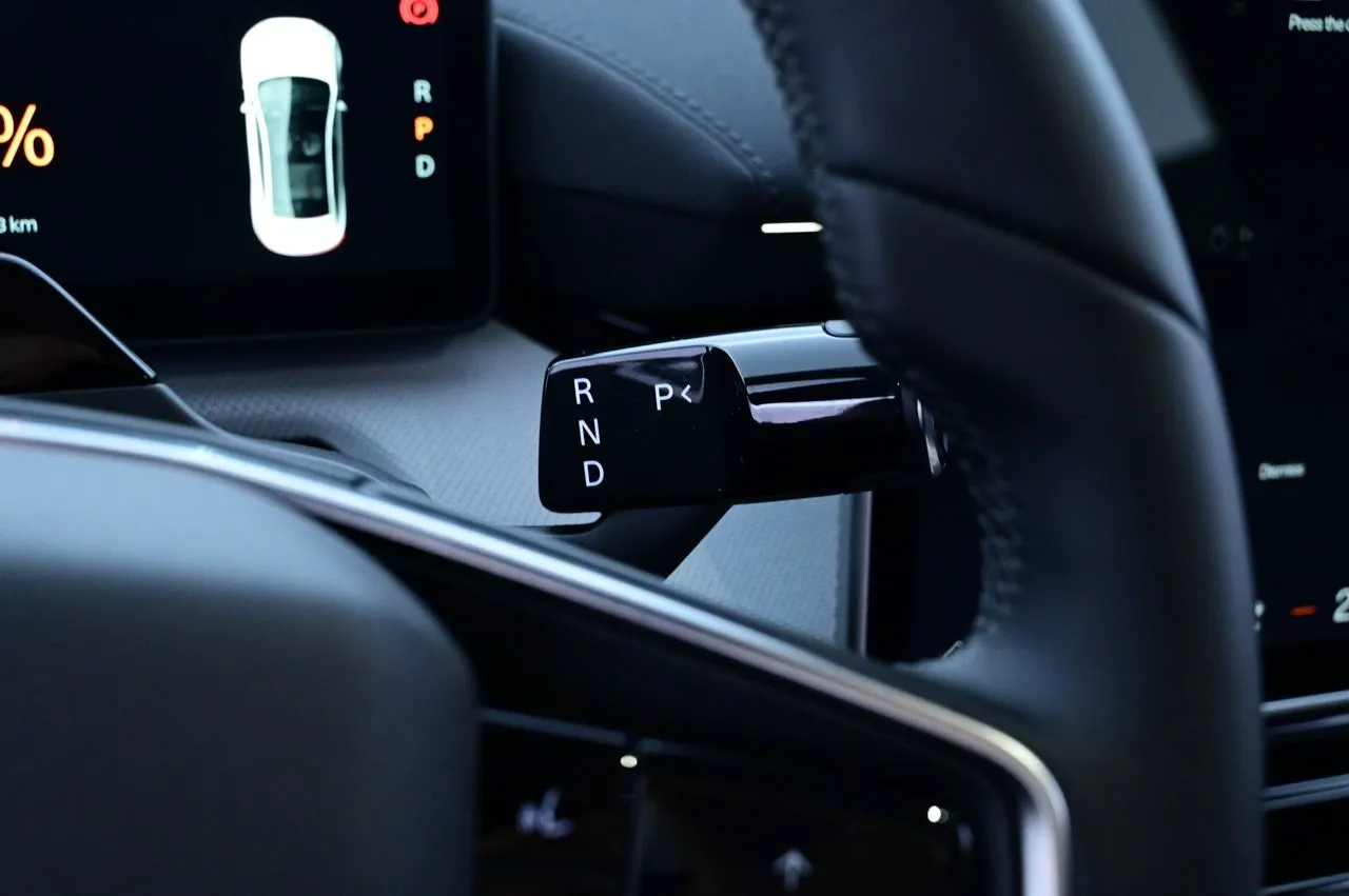 Polestar 4 bild 8