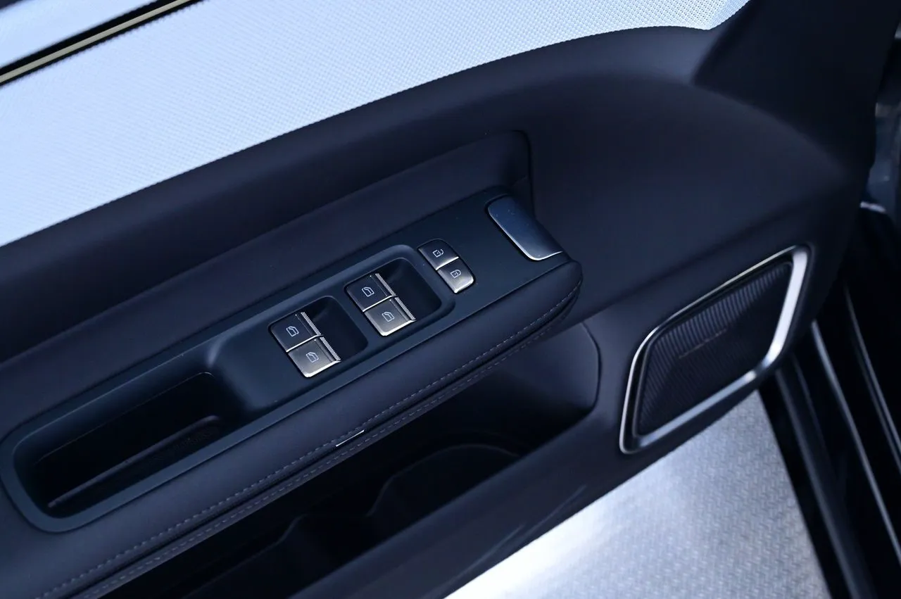Polestar 4 bild 12
