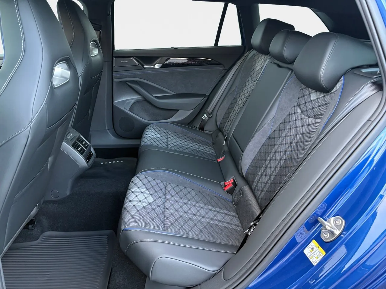 Volkswagen Passat bild 16