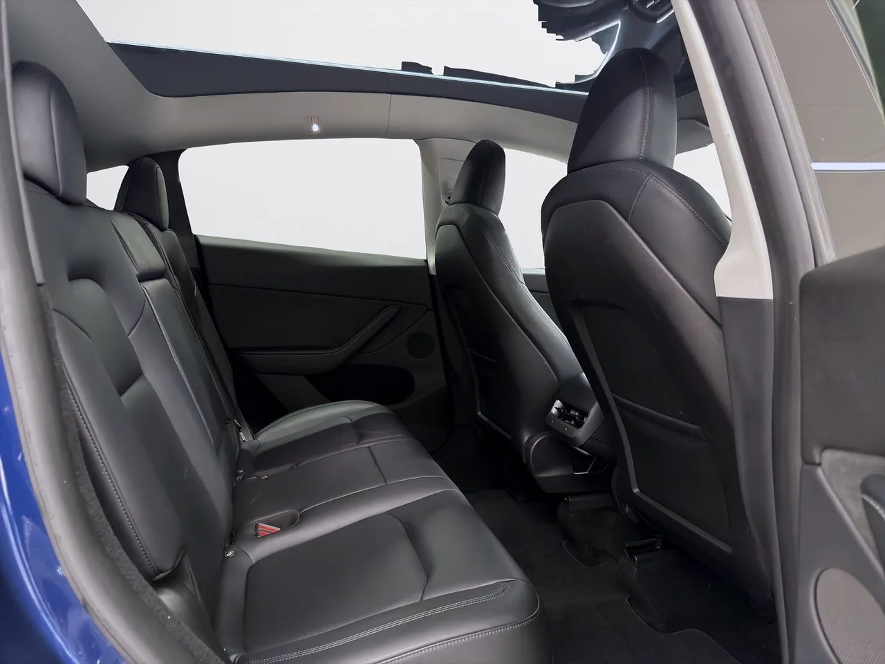 Tesla Model Y bild 10