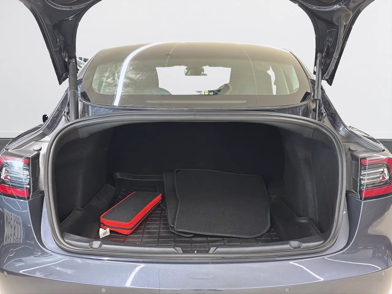 Tesla Model 3 bild 9