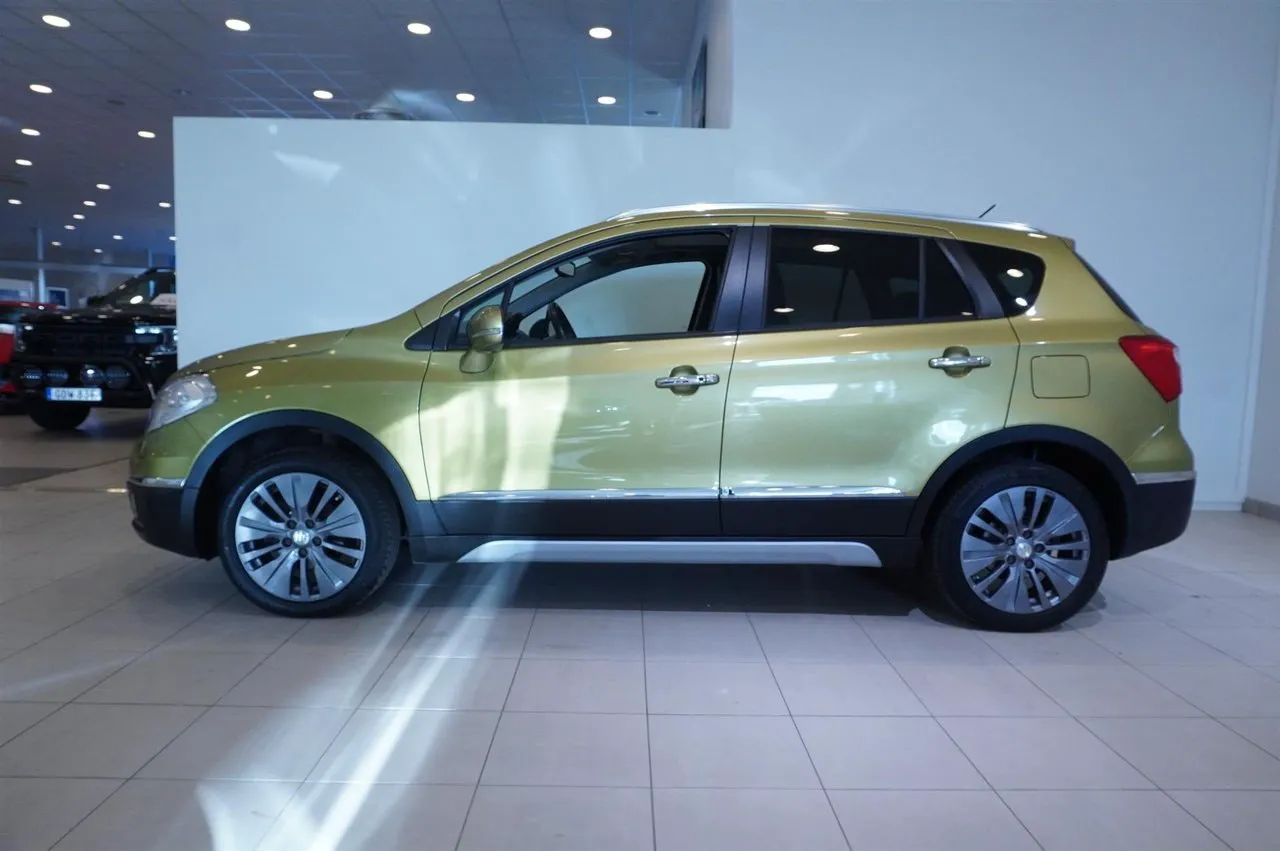 Suzuki S-CROSS bild 4