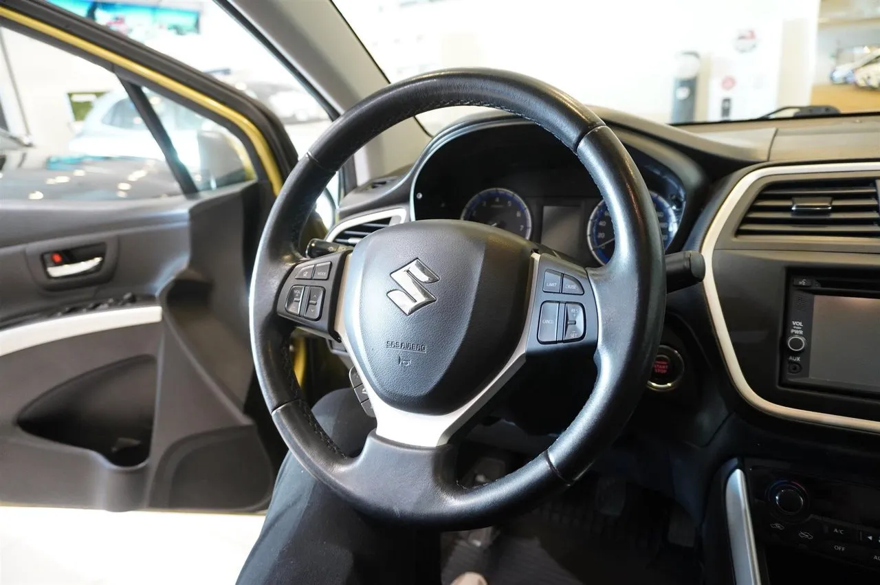 Suzuki S-CROSS bild 19