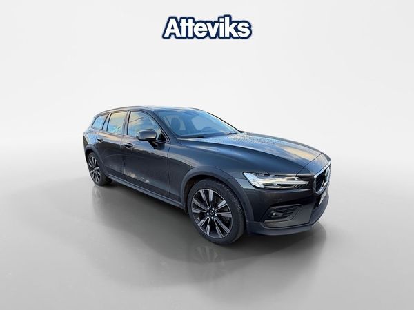 Volvo V60 Cross Country B4 AWD Geartronic 197hk *Keyless/Kamera/Drag* - 2022