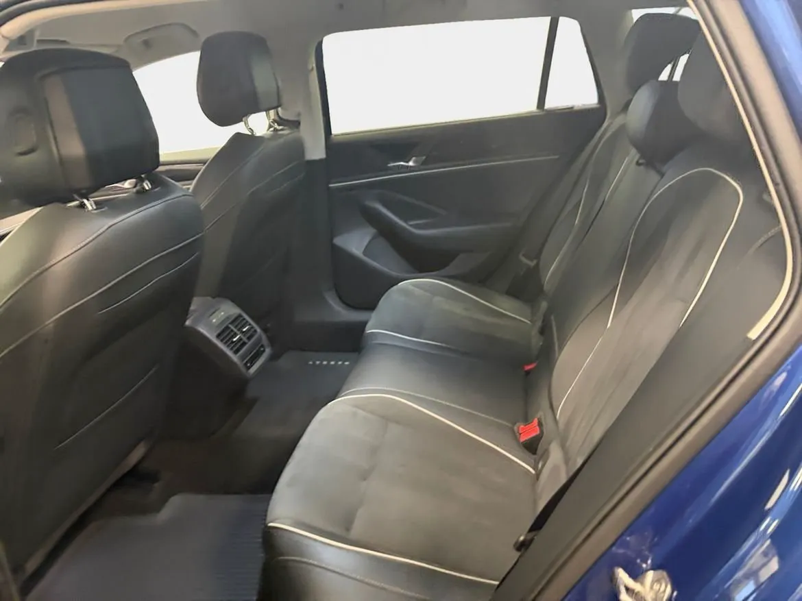 Volkswagen Passat bild 7