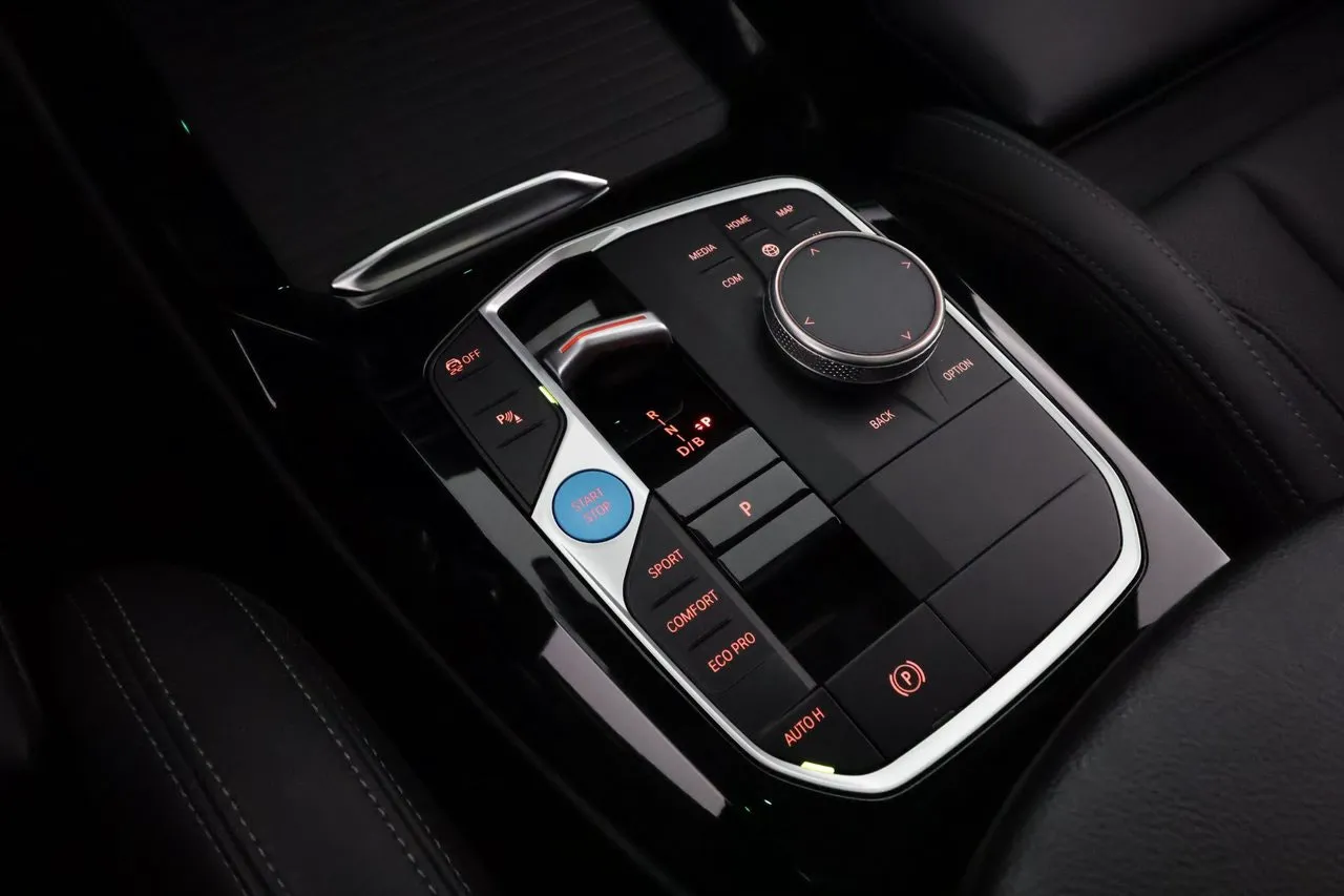 BMW iX3 bild 24
