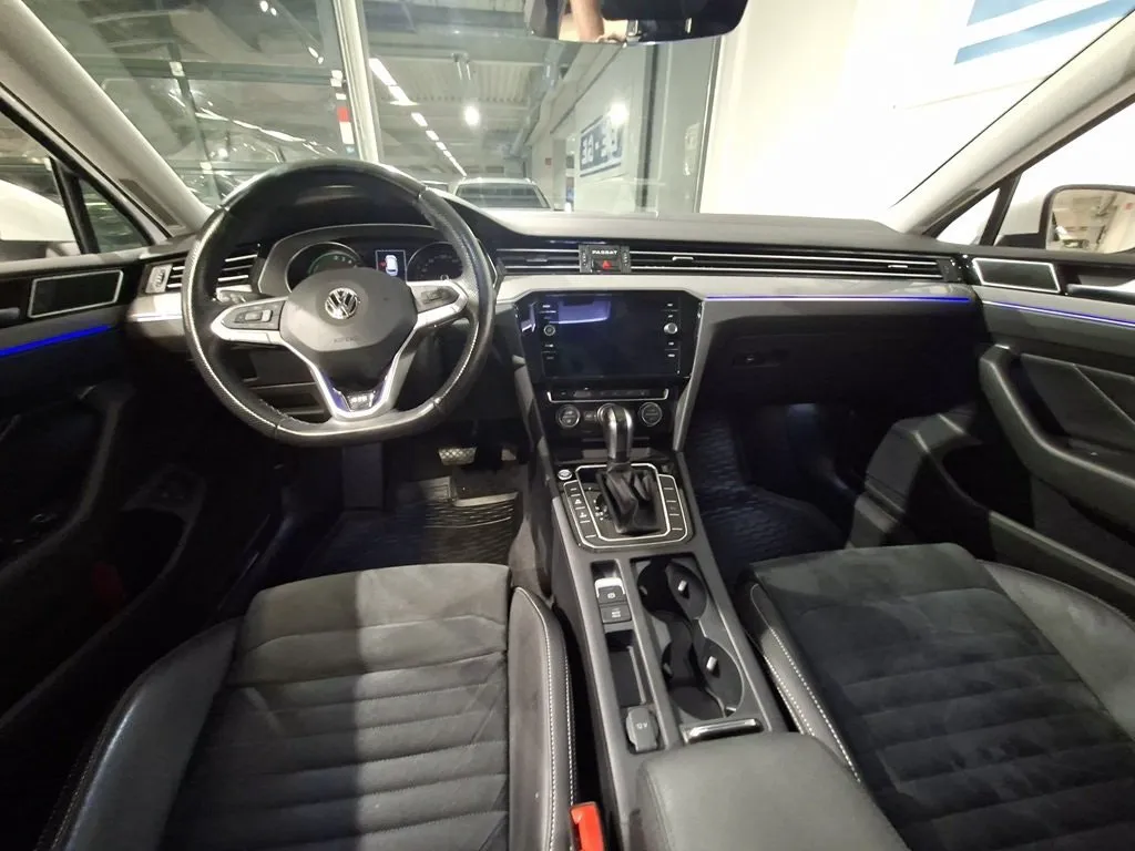 Volkswagen Passat bild 7