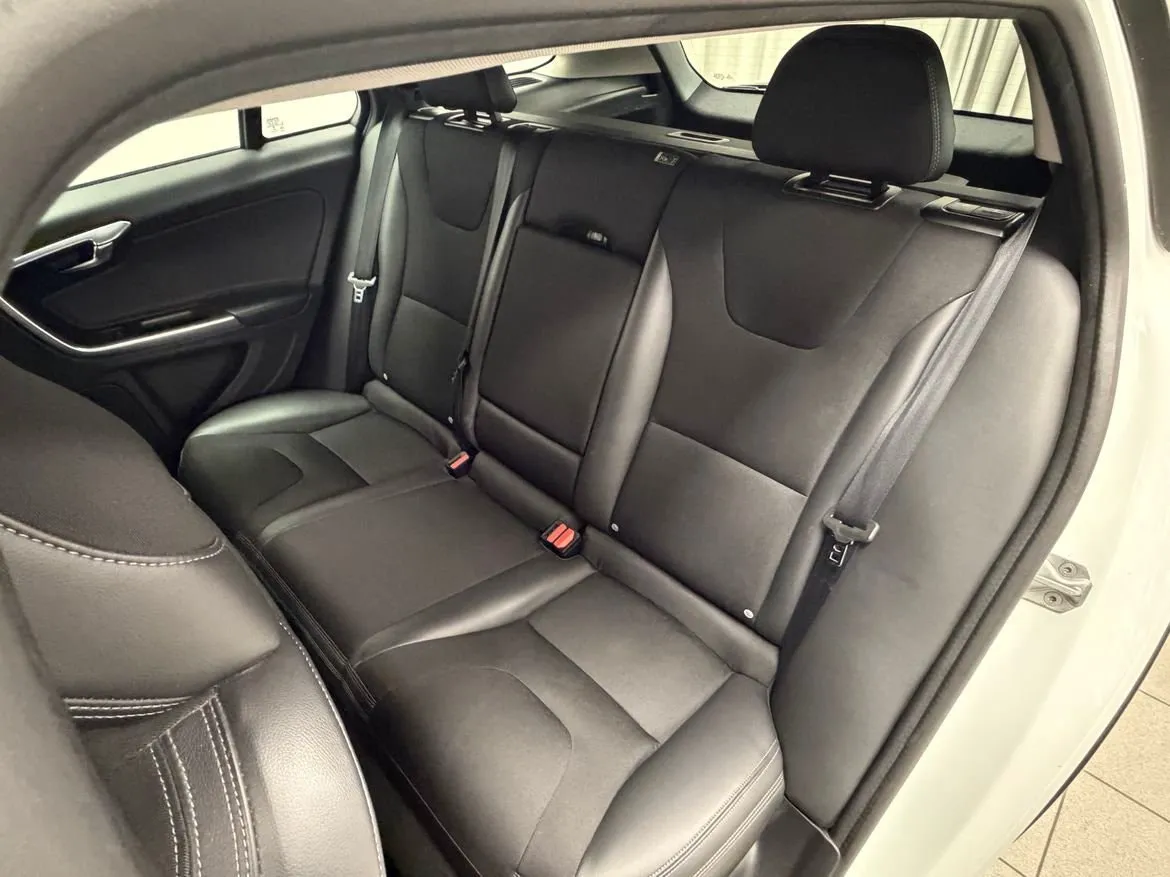 Volvo V60 bild 16
