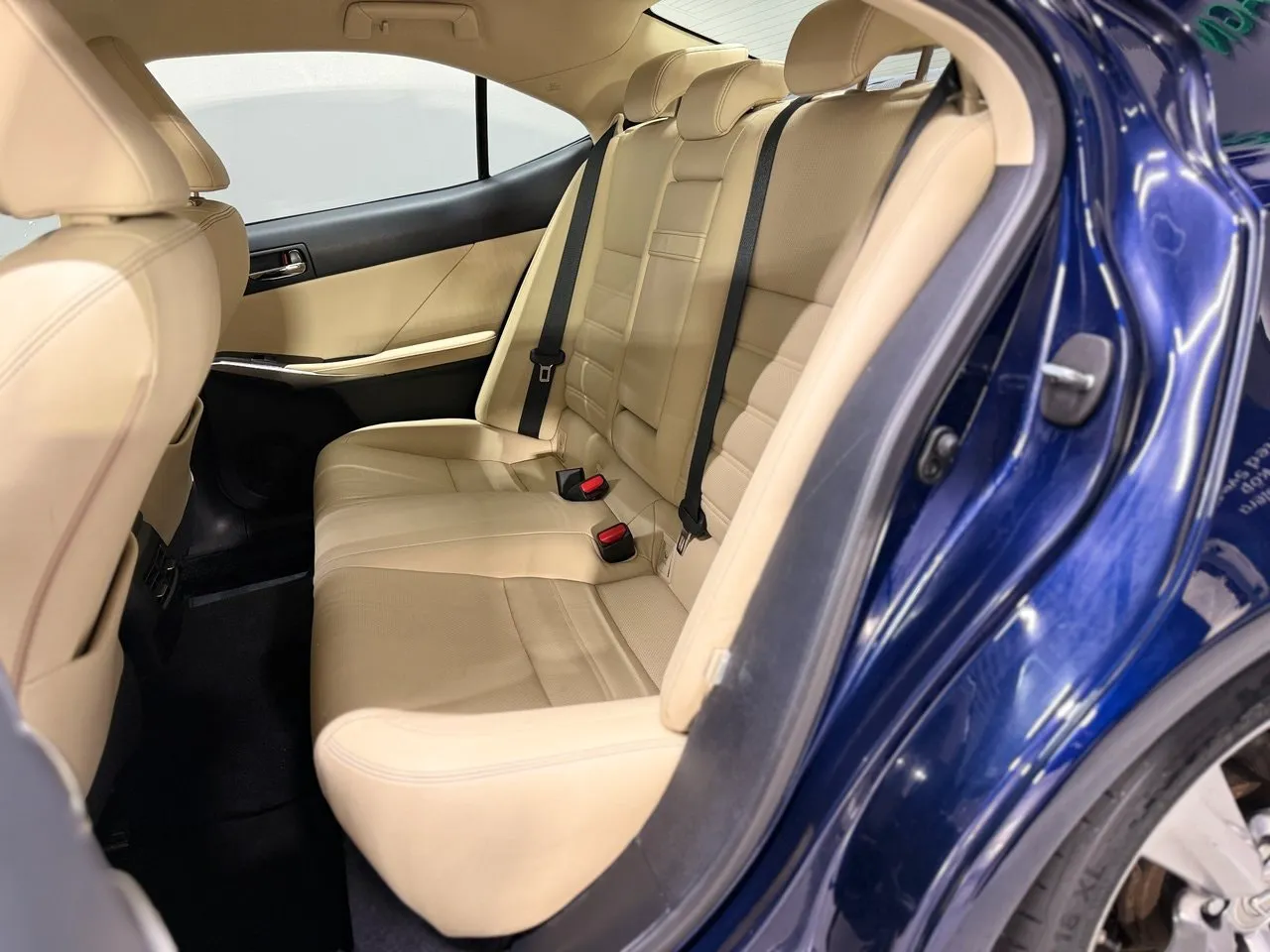 Lexus IS bild 10