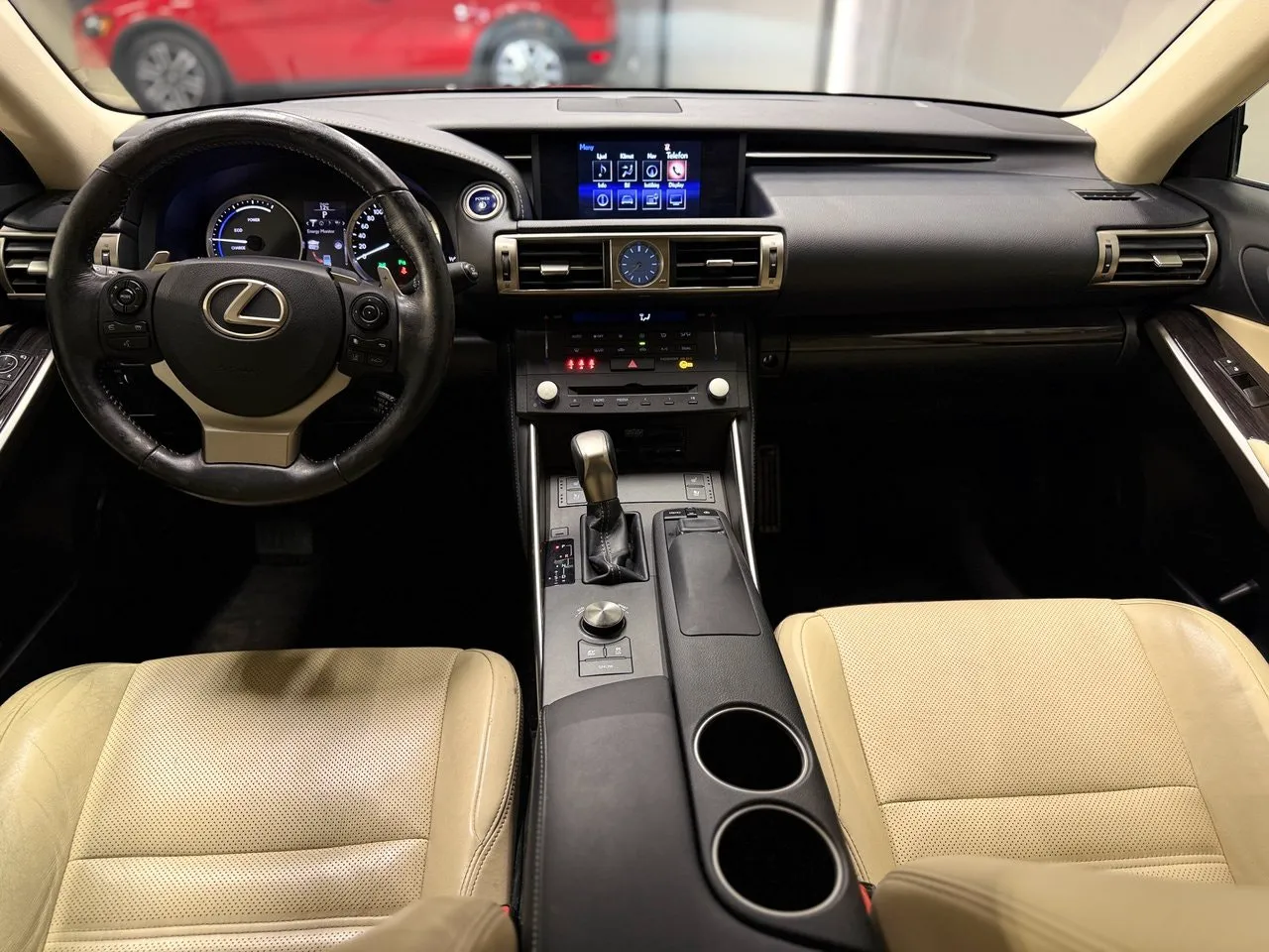 Lexus IS bild 7