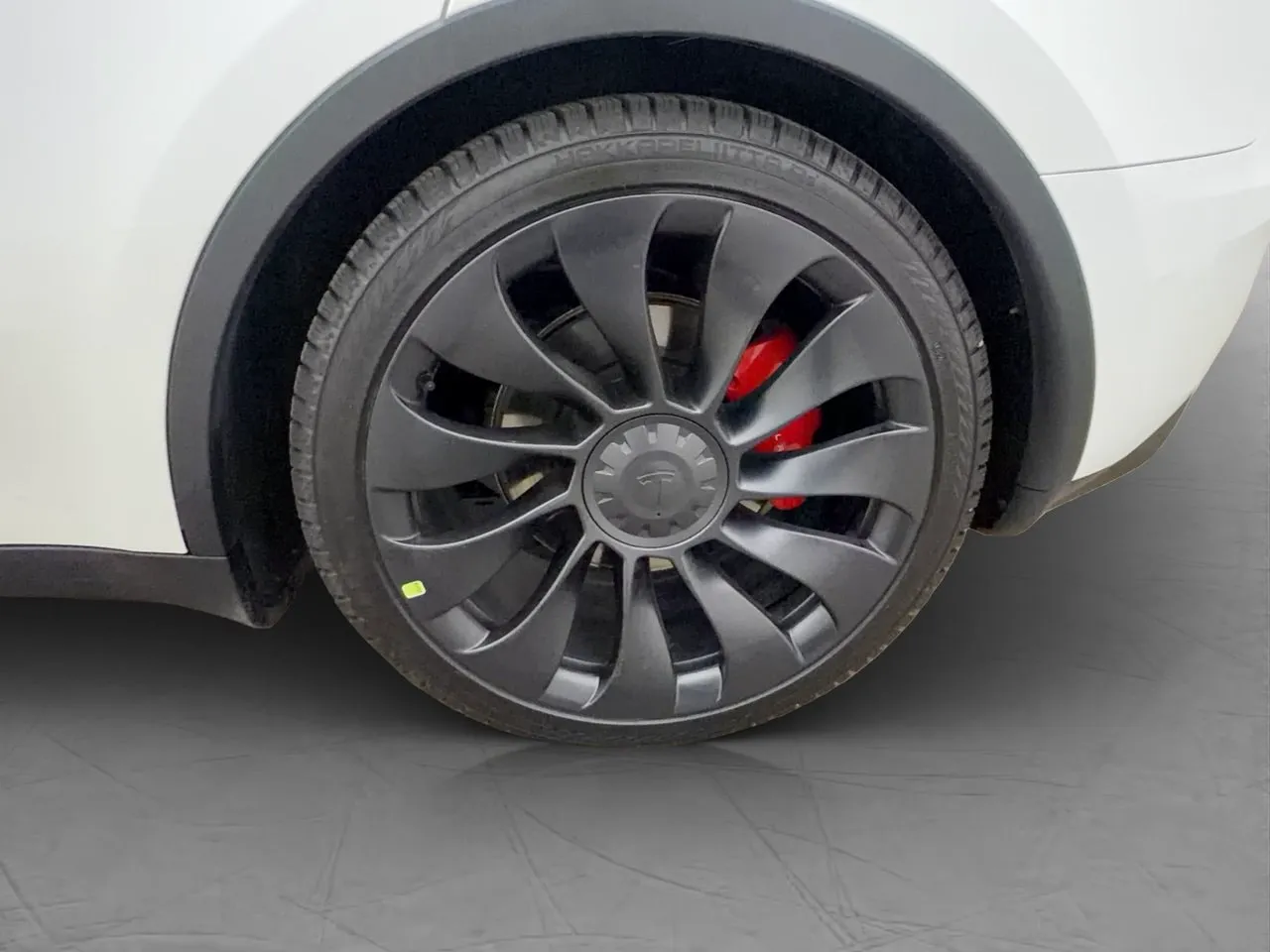 Tesla Model Y bild 34