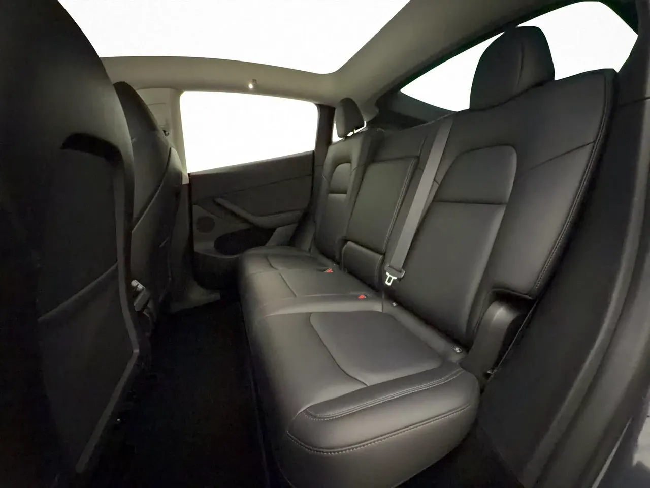Tesla Model Y bild 12