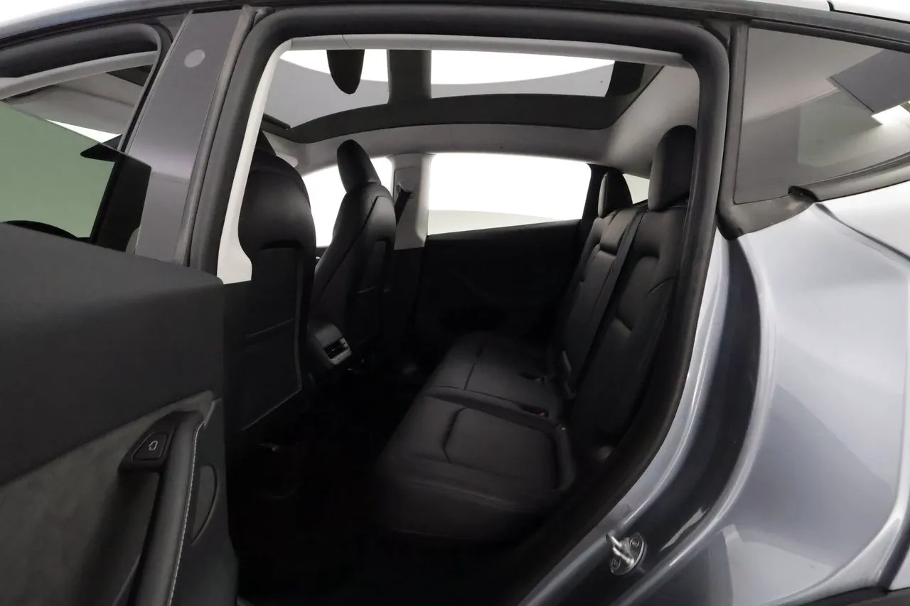 Tesla Model Y bild 12