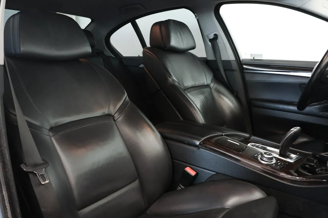 BMW 530 bild 8