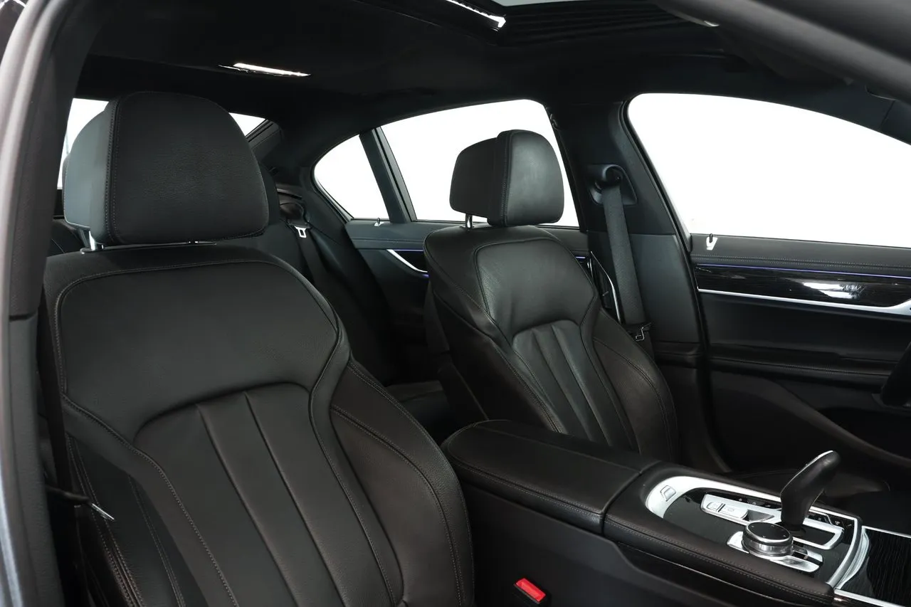 BMW 740 bild 8