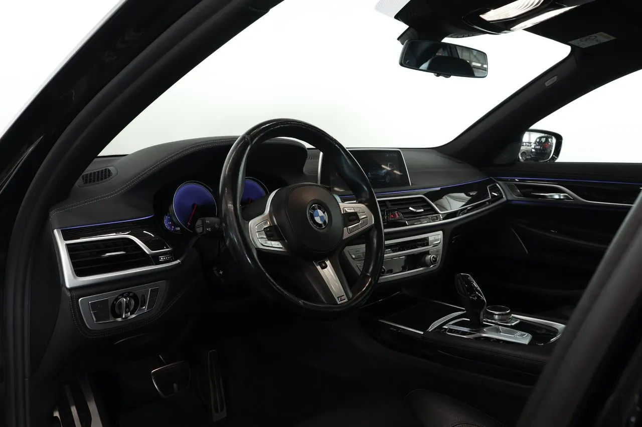 BMW 740 bild 17