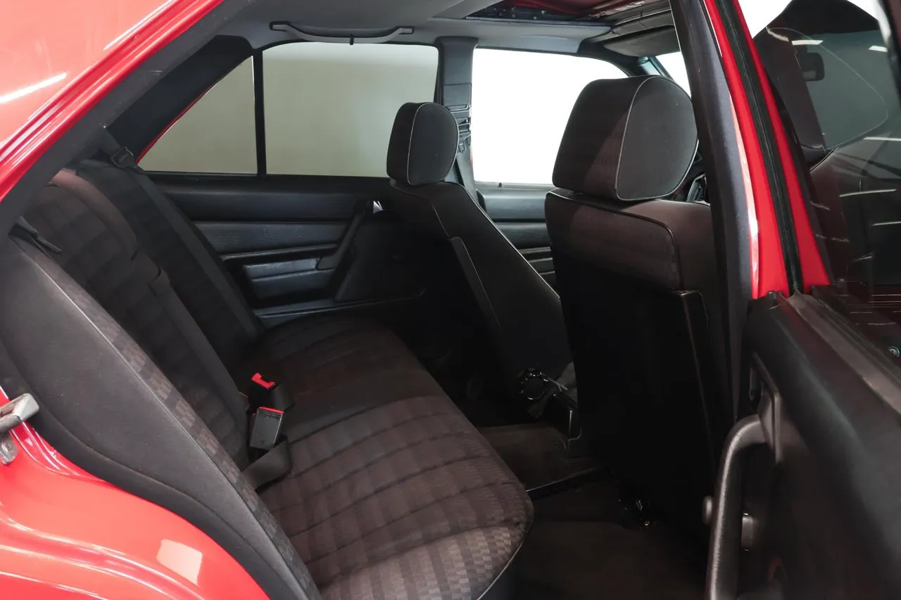Mercedes 190 bild 11