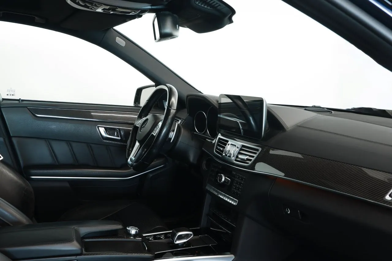 Mercedes E63 AMG bild 11