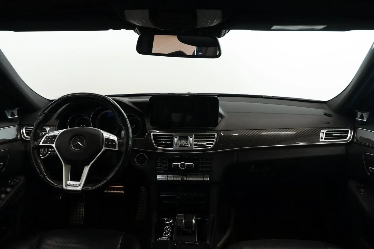 Mercedes E63 AMG bild 8