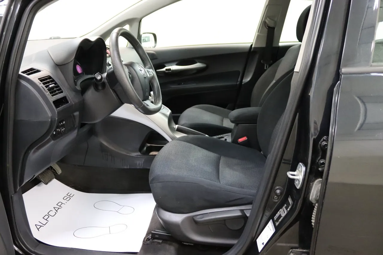 Toyota Auris bild 8