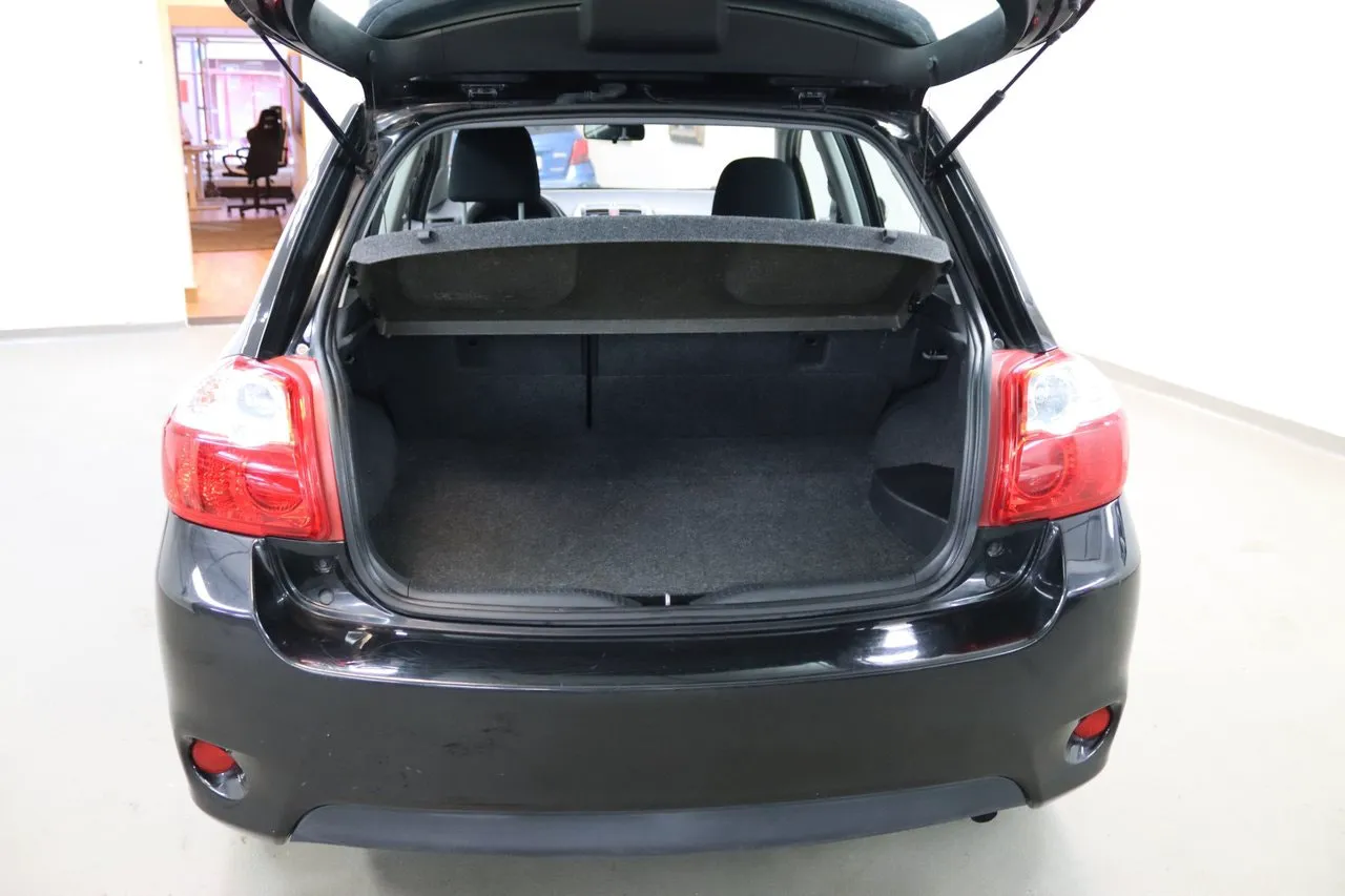 Toyota Auris bild 13