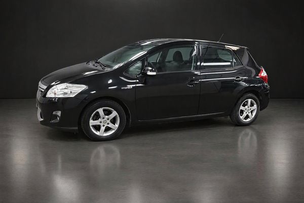 Toyota Auris HSD PLUS1,8 136HK 16900 MIL KEYLESS - 2010