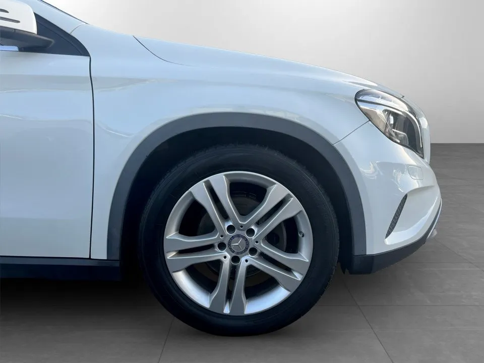 Mercedes GLA220 bild 15