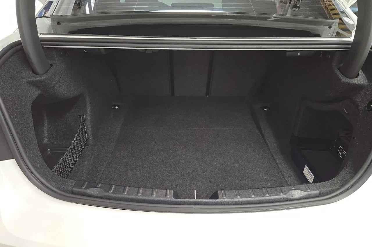 BMW 320 bild 12