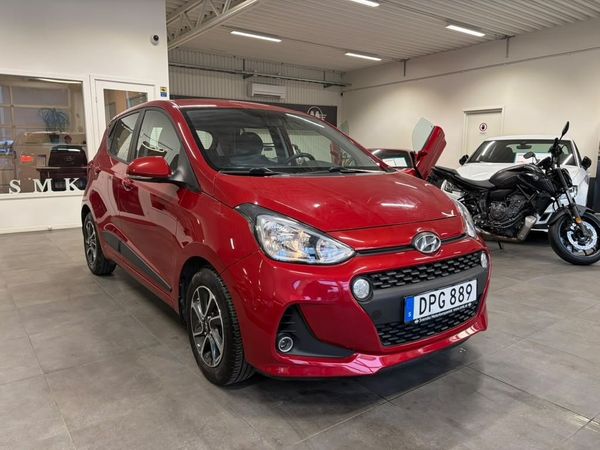 Hyundai i10 1.0 blue Comfort 1 Ägare Låg Mil Parkeringssensorer - 2017