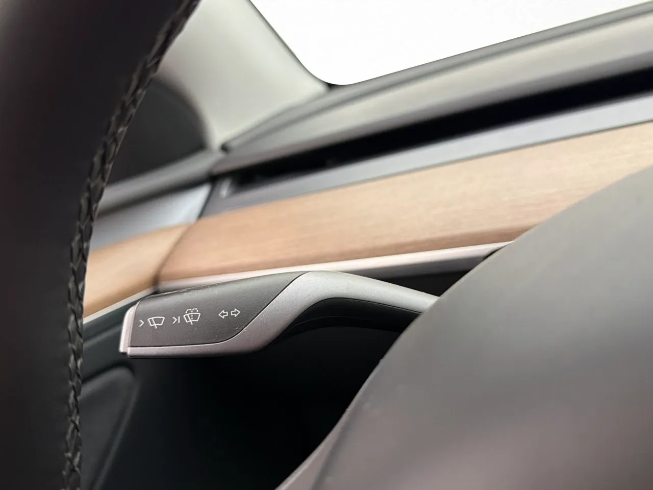 Tesla Model Y bild 15