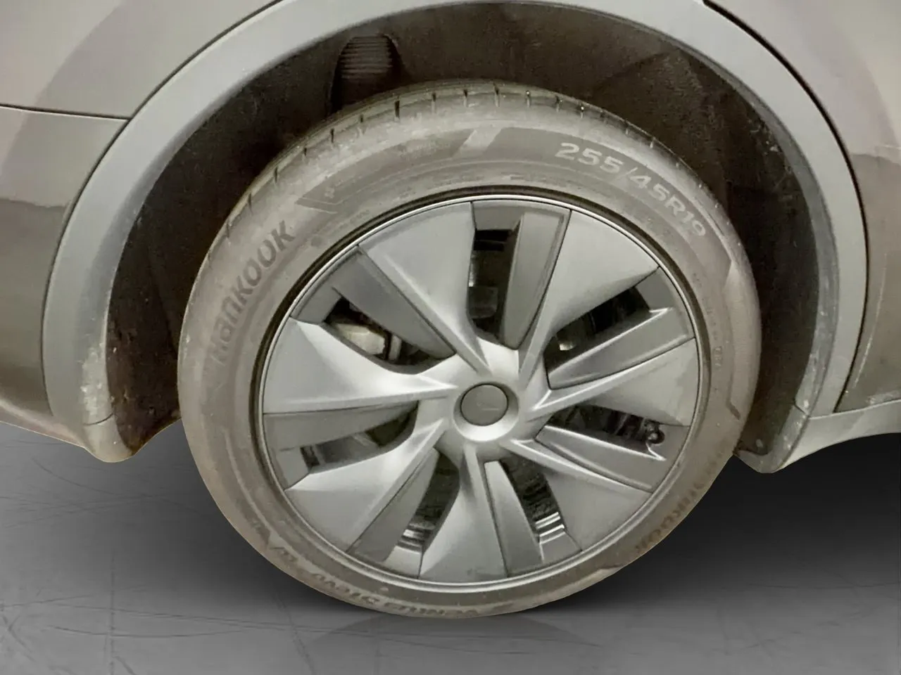 Tesla Model Y bild 32