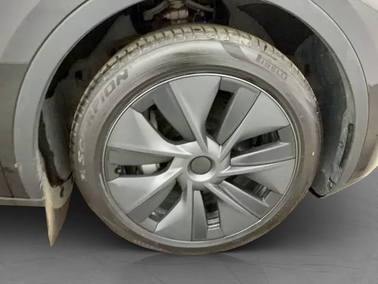 Tesla Model Y bild 33