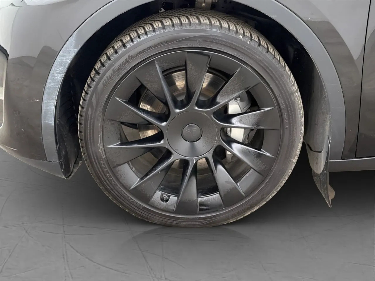 Tesla Model Y bild 35