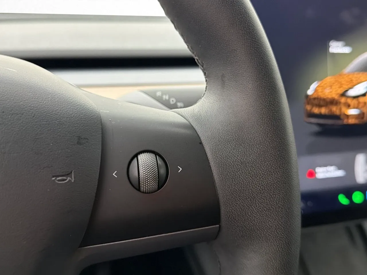 Tesla Model Y bild 16