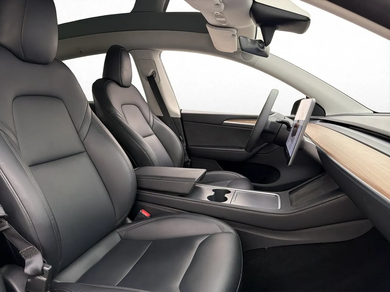 Tesla Model Y bild 27