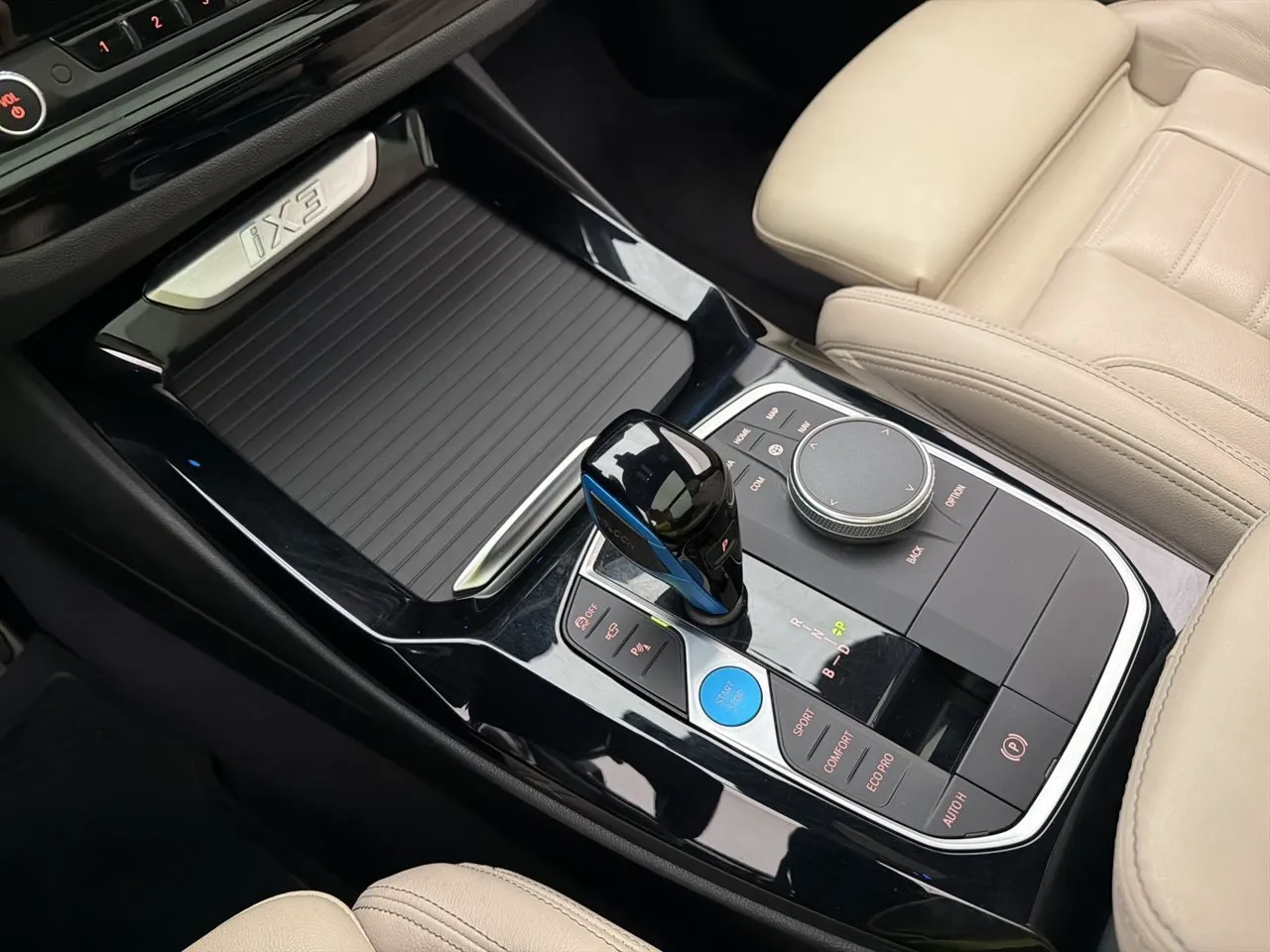 BMW iX3 bild 26