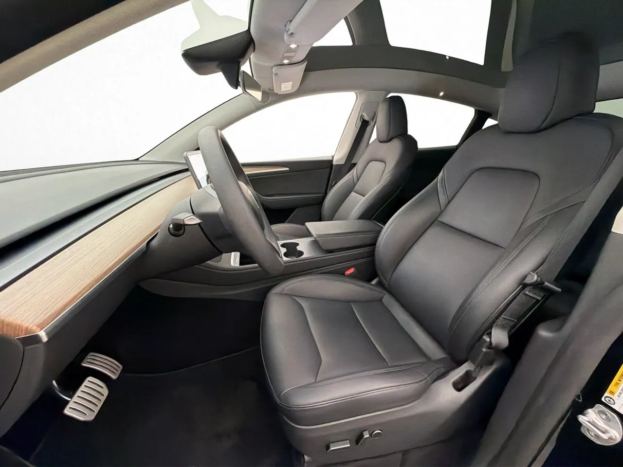 Tesla Model Y bild 13