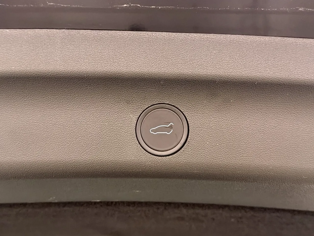 Tesla Model Y bild 32