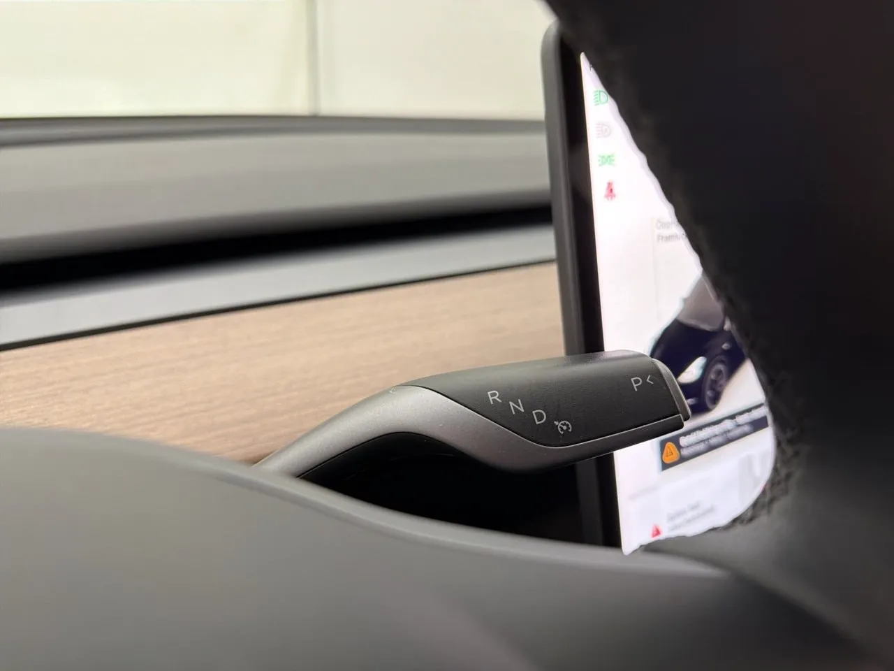 Tesla Model Y bild 19