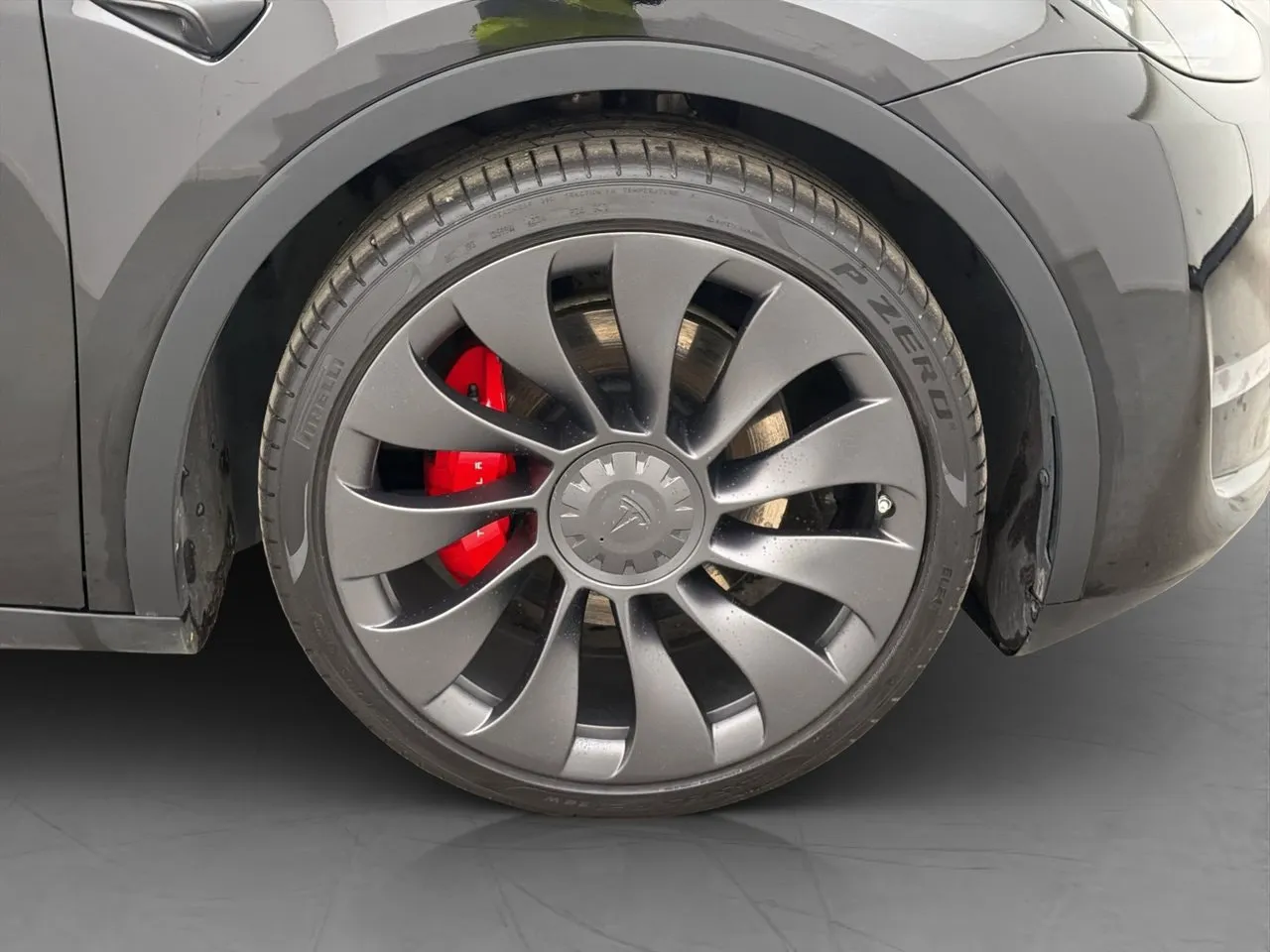 Tesla Model Y bild 36