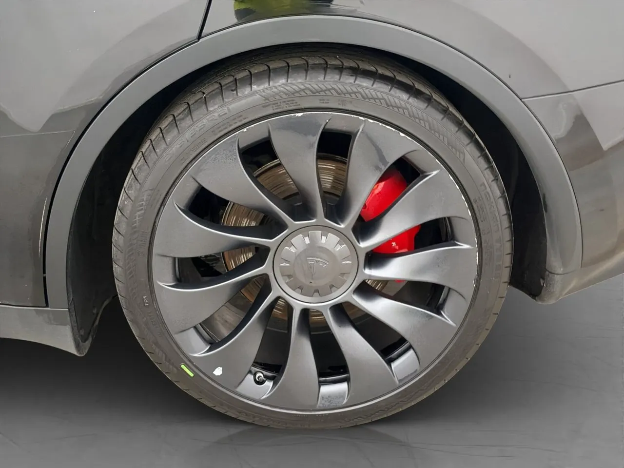 Tesla Model Y bild 34