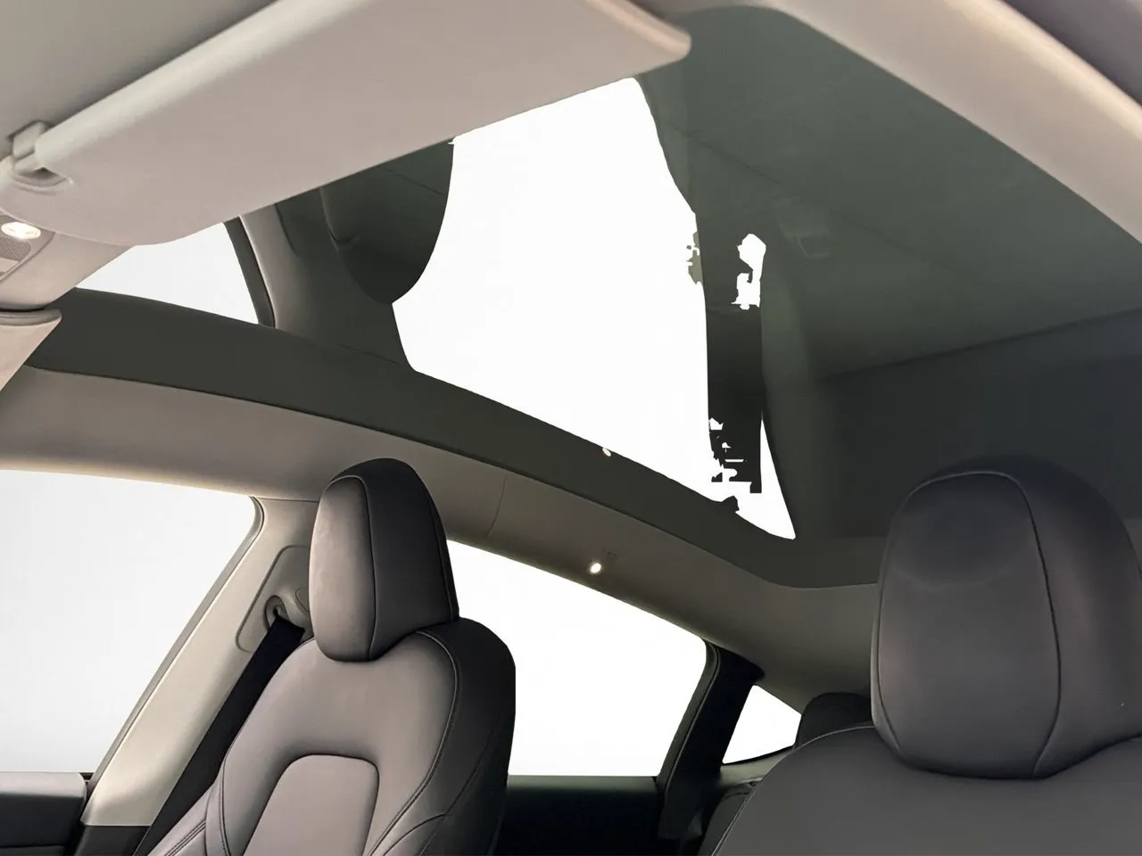 Tesla Model Y bild 13